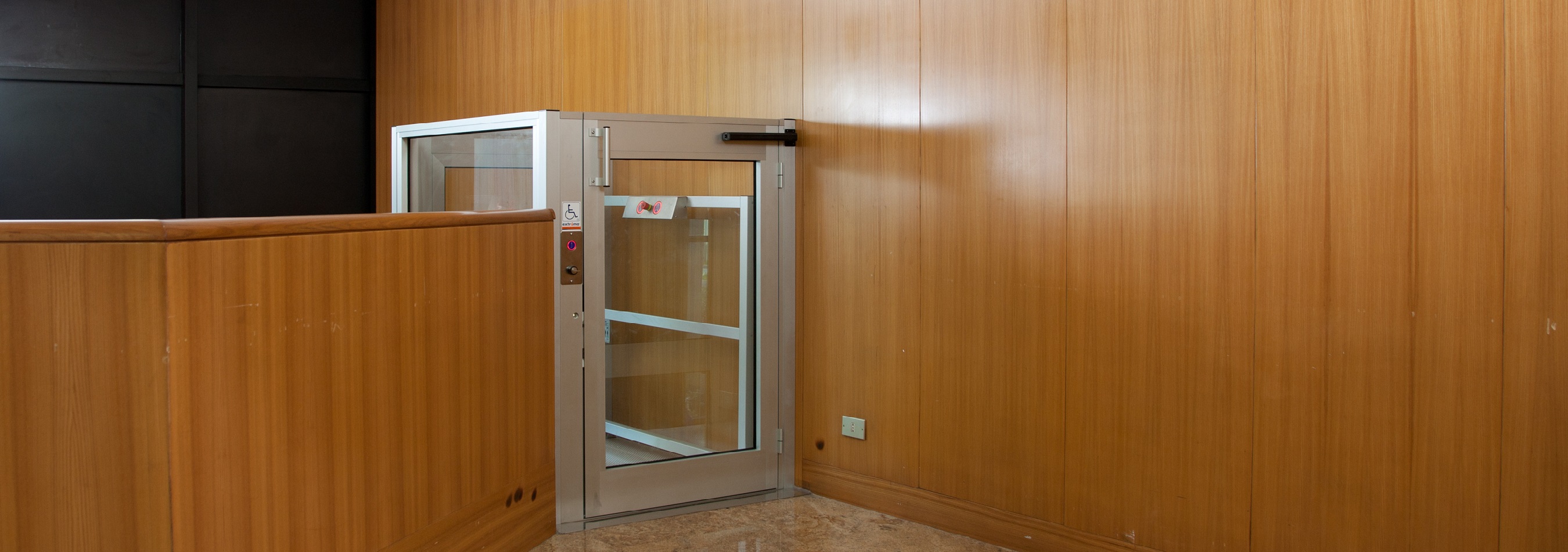 slipper once come across Lifturi, Ascensoare, Preturi, Elevatoare, Scari rulante, Platforme, Instalatii persoane cu handicap slipper once come across Lifturi, Ascensoare, Preturi, Elevatoare, Scari rulante, Platforme, Instalatii persoane cu handicap